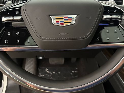 New 2025 Cadillac Escalade ESV Sport Platinum image 19