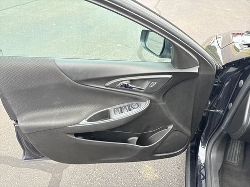 Used 2023 Chevrolet Malibu LT FWD image 12