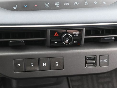 New 2026 Nissan Leaf SV+ w/ Floor Mat Package (SV+) FWD image 13