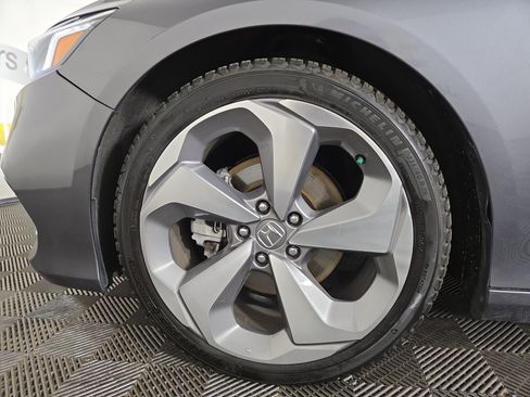 Used 2020 Honda Accord Touring image 35