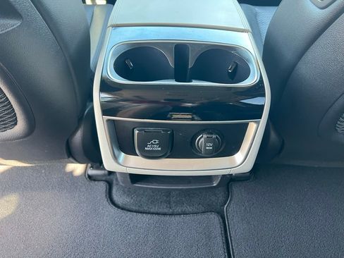 Used 2024 Kia Carnival SX Prestige FWD image 23