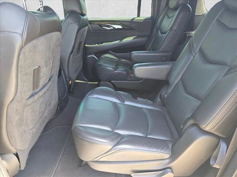 Used 2020 Cadillac Escalade ESV Platinum AWD/4WD image 13