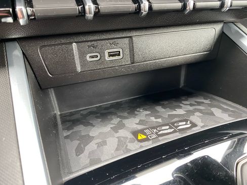 Used 2023 Chevrolet Colorado LT w/ LT Convenience Package II AWD/4WD image 41