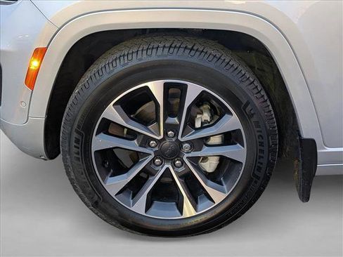 Used 2022 Jeep Grand Cherokee Overland image 9
