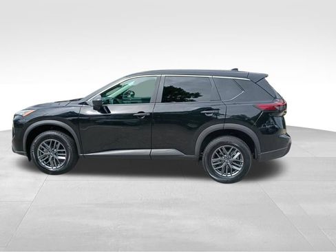 Used 2024 Nissan Rogue S FWD image 6
