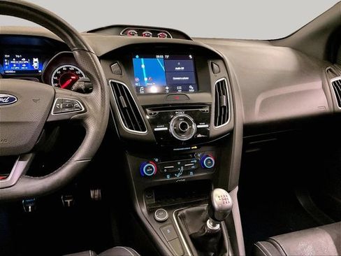Used 2017 Ford Focus ST w/ Equipment Group 401A FWD image 6
