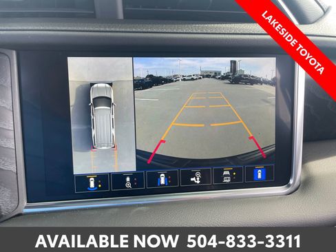 Used 2022 GMC Yukon XL Denali RWD image 37