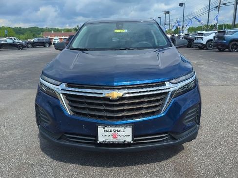 Used 2022 Chevrolet Equinox LS w/ LS Convenience Package FWD image 4