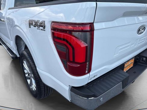 Used 2025 Ford F150 Lariat w/ Equipment Group 501A Mid image 8