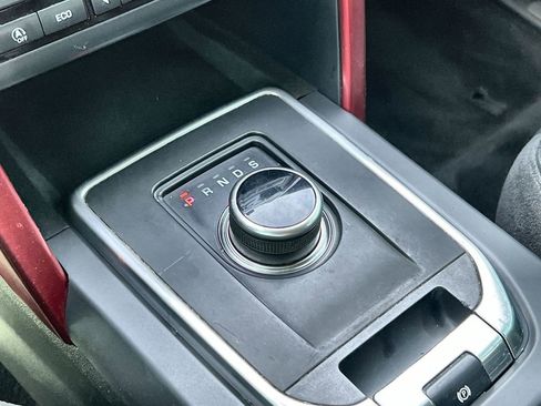 Used 2018 Land Rover Discovery Sport HSE Luxury image 26