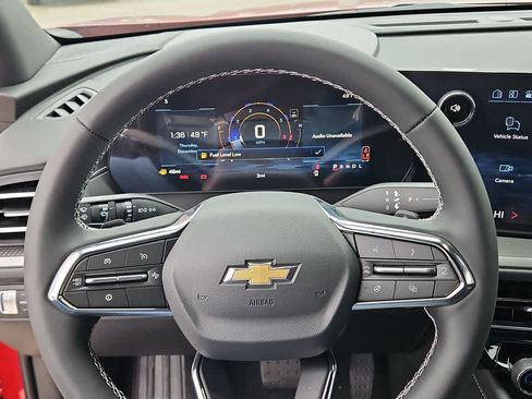 Used 2026 Chevrolet Traverse LT w/ Driver Confidence Package FWD image 19