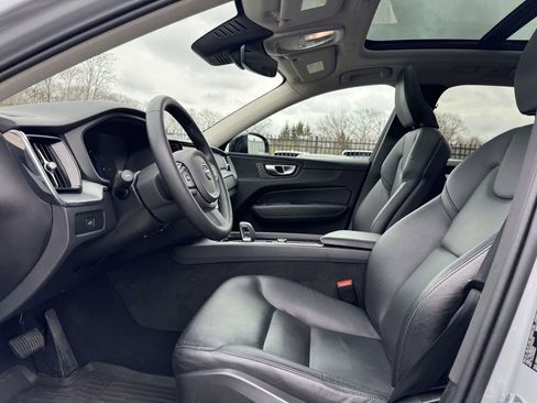 Used 2024 Volvo XC60 B5 Core w/ Protection Package Premier image 13