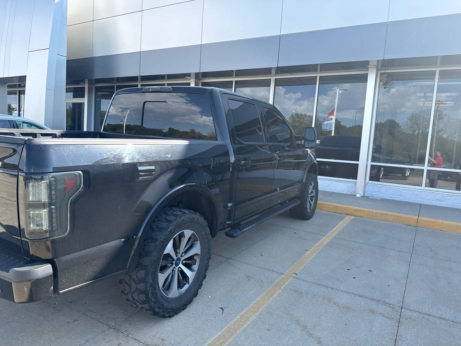 Used 2016 Ford F150 XLT w/ Equipment Group 302A Luxury AWD/4WD image 5