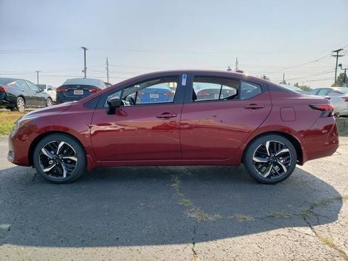 New 2025 Nissan Versa SR w/ Trunk Package FWD image 3