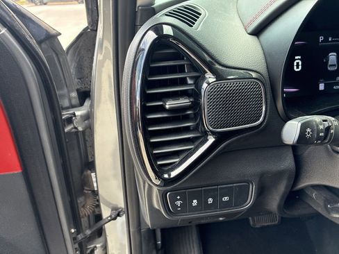 Used 2023 Kia Soul GT-Line w/ GT-Line Technology Package FWD image 16