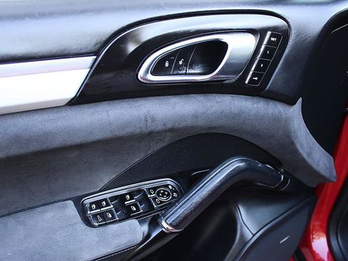 Used 2016 Porsche Cayenne GTS AWD/4WD image 14