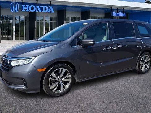 Used 2023 Honda Odyssey Touring image 4
