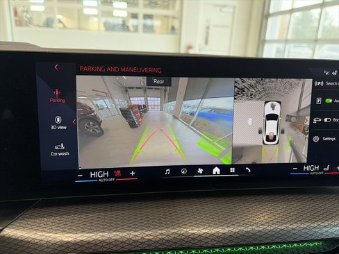 Used 2025 BMW i4 xDrive40i w/ M Sport Package image 29