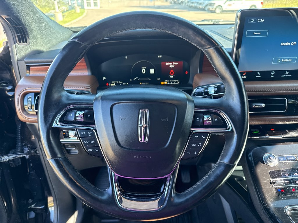 Used 2022 Lincoln Nautilus Reserve w/ Luxury Package AWD/4WD image 15