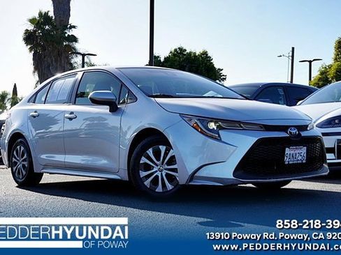 Used 2022 Toyota Corolla LE FWD image 1