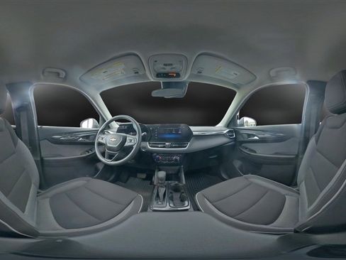 Used 2024 Chevrolet TrailBlazer LT w/ Driver Confidence Package image 33