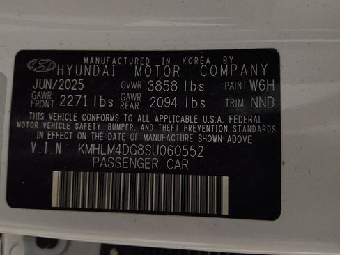 Used 2025 Hyundai Elantra Sport FWD image 33