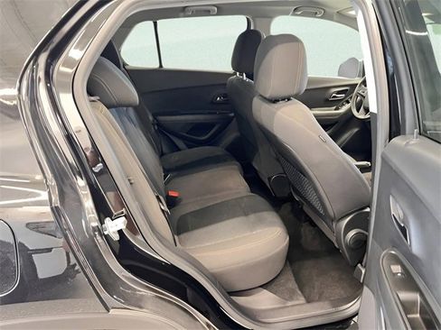 Certified 2021 Chevrolet Trax LS w/ Tint and Cruise Package image 9