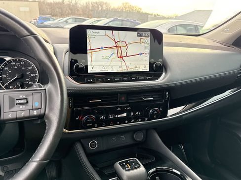 Used 2023 Nissan Rogue SL w/ SL Premium Package image 26