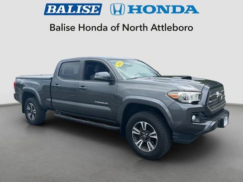 Used 2016 Toyota Tacoma TRD Sport w/ Towing Package AWD/4WD image 14