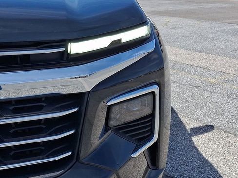 Certified 2025 Chevrolet Traverse LT FWD image 9