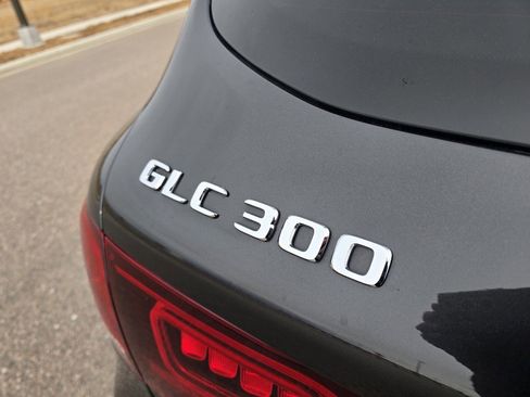 Used 2022 Mercedes-Benz GLC 300 4MATIC image 10