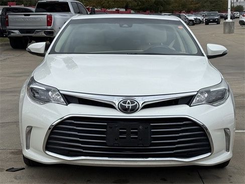 Used 2018 Toyota Avalon Limited image 8