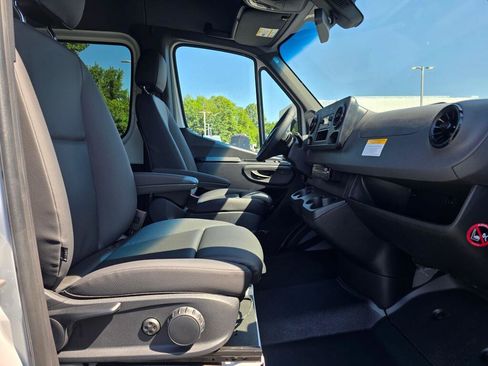 New 2026 Mercedes-Benz Sprinter 2500 image 24