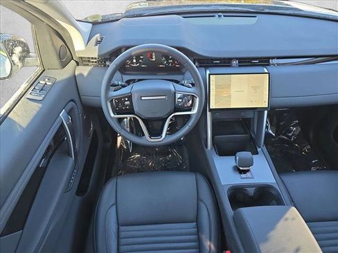 Used 2025 Land Rover Discovery Sport S image 16