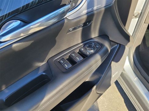 Certified 2023 Cadillac XT6 Premium Luxury image 23