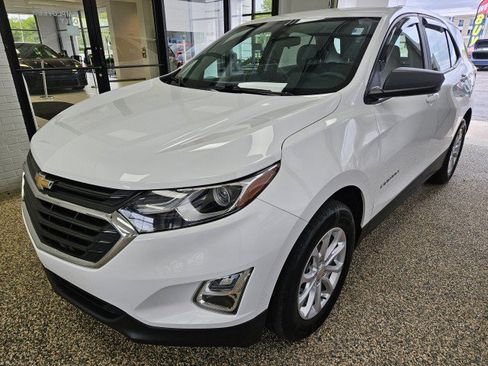 Used 2021 Chevrolet Equinox LS AWD/4WD image 5