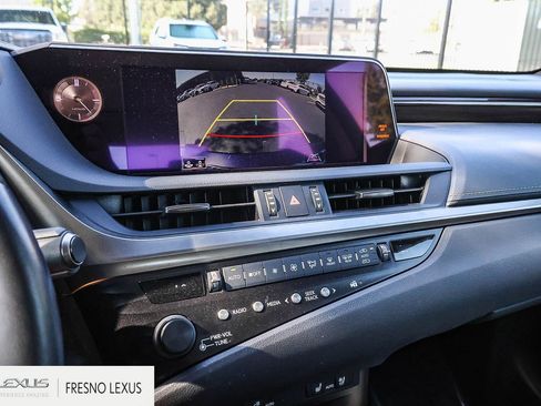 Used 2019 Lexus ES 300h w/ Premium Package FWD image 25