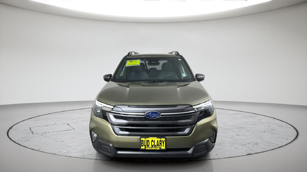 Used 2025 Subaru Forester Premium AWD/4WD image 3