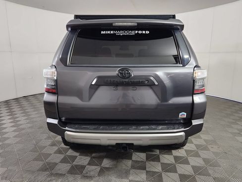 Used 2018 Toyota 4Runner TRD Off-Road Premium AWD/4WD image 6