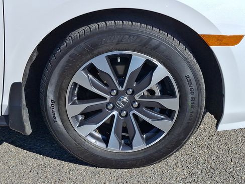 Used 2024 Honda Odyssey EX-L image 8