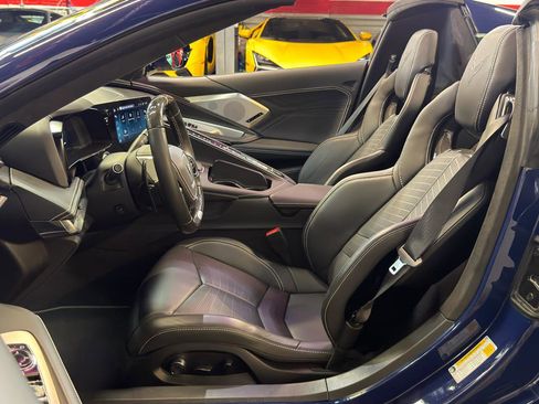 Used 2025 Chevrolet Corvette Z06 RWD image 14