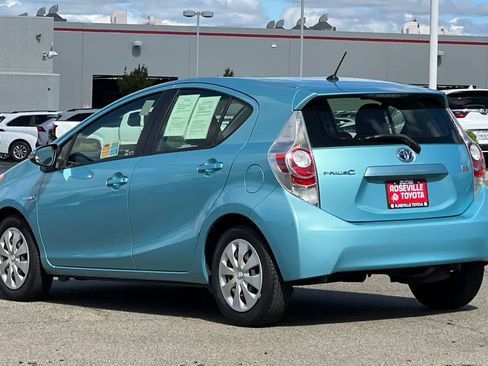 Used 2012 Toyota Prius C Two FWD image 7