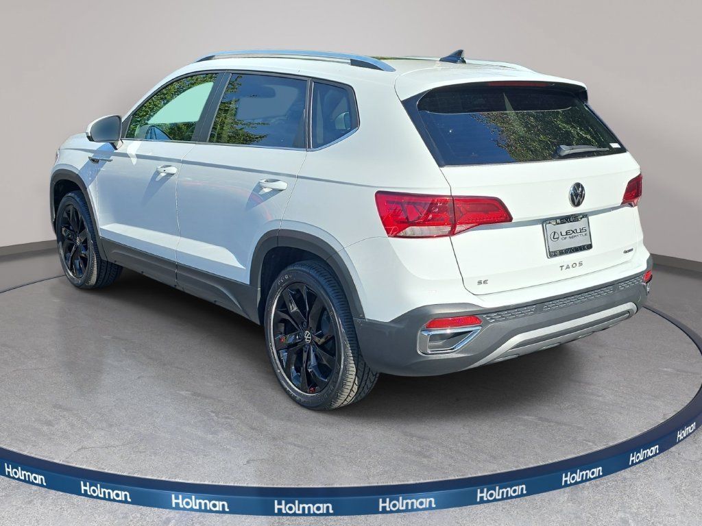 Used 2022 Volkswagen Taos SE AWD/4WD image 8
