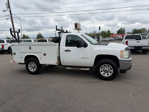 Used 2011 Chevrolet Silverado 2500 W/T AWD/4WD image 1
