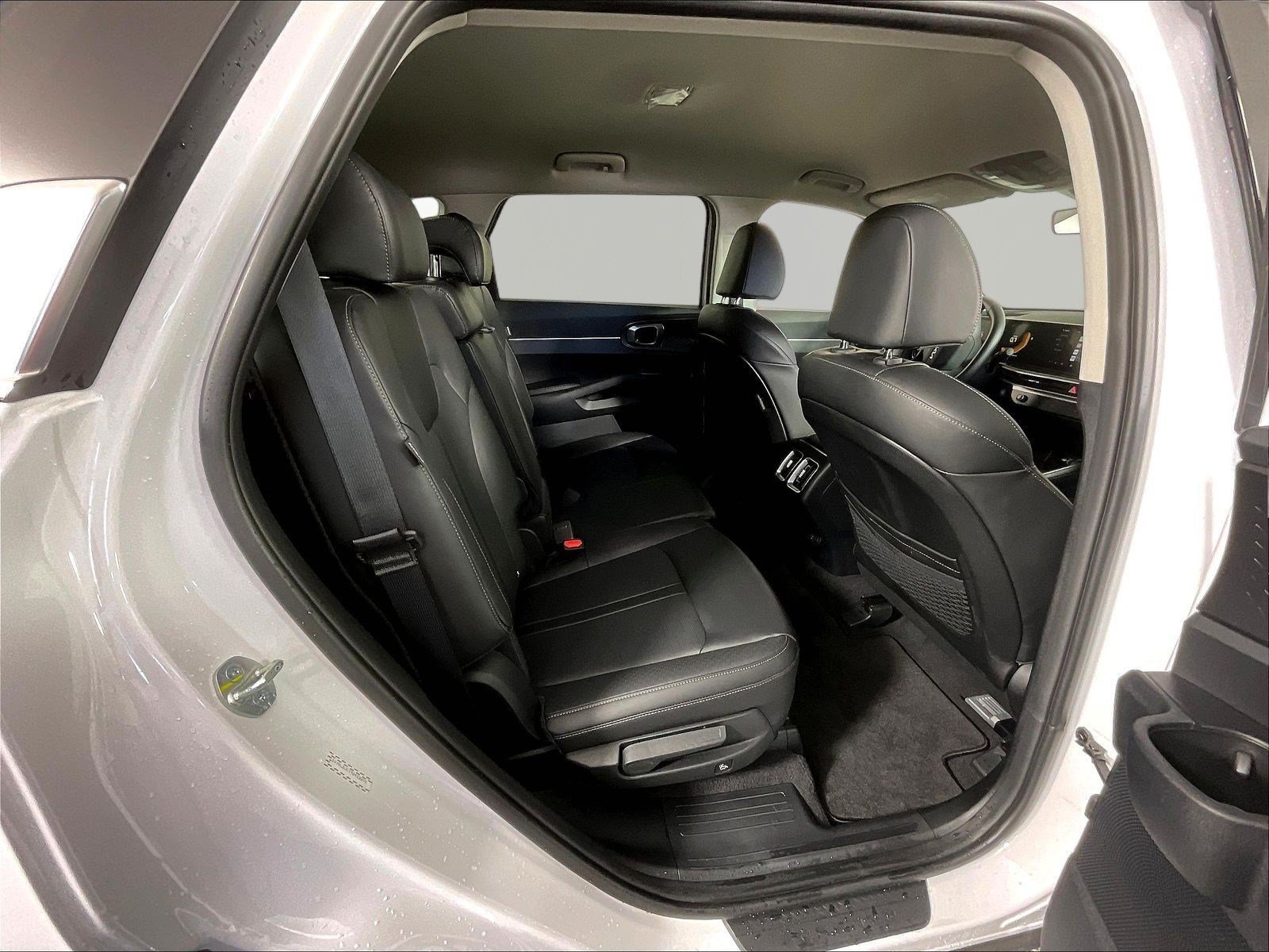Used 2026 Kia Sorento S AWD/4WD image 25