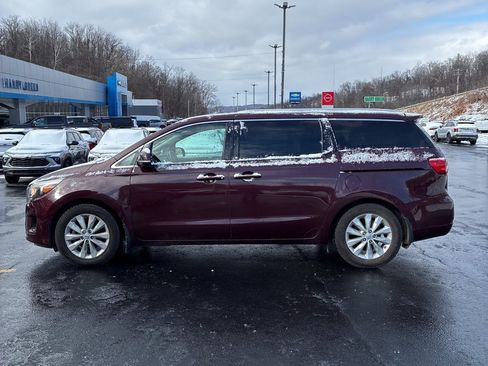 Used 2016 Kia Sedona EX image 3