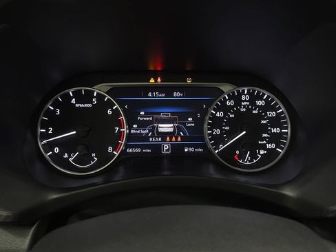 Used 2024 Nissan Sentra SV FWD image 19