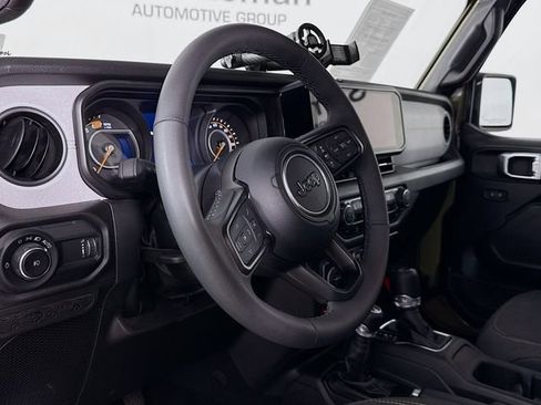 Used 2025 Jeep Wrangler Unlimited Sport AWD/4WD image 11