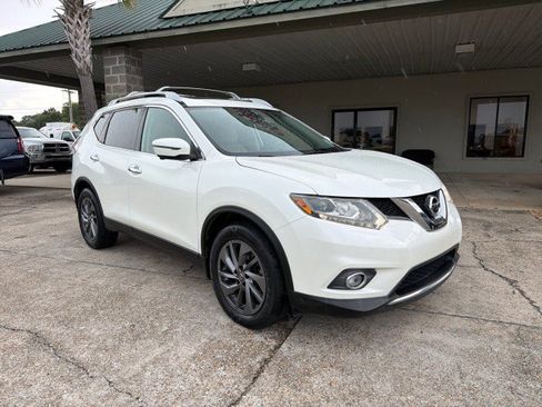 Used 2016 Nissan Rogue SL w/ SL Premium Package FWD image 2