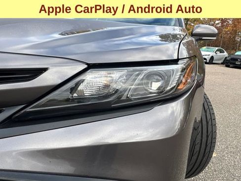 Certified 2022 Toyota Camry SE image 5